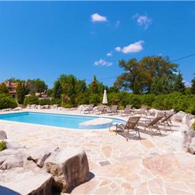 5 Bedroom Istrian Villa Estate with Large Pool and Gardens near Barban, Sleeps 12